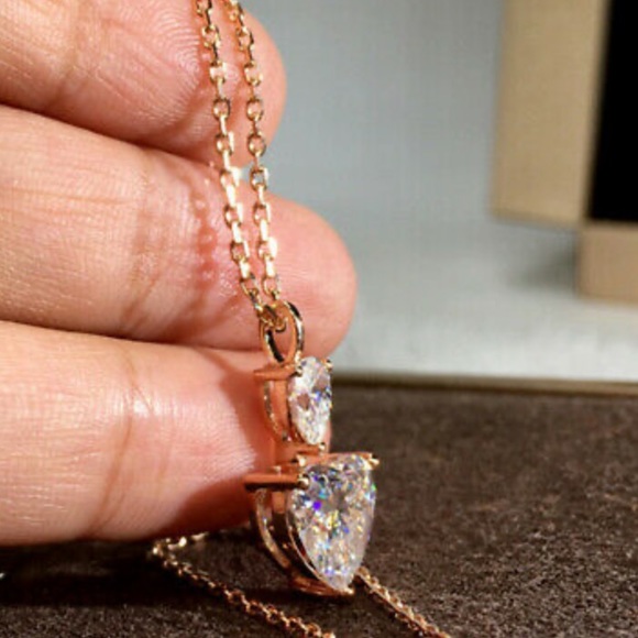 NEW 18k rose gold plated heart necklace - Picture 3 of 3